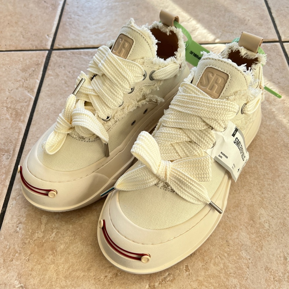 Smile Republic Men Sneakers US7